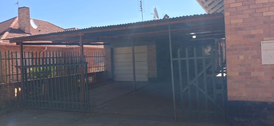 3 Bedroom Property for Sale in Stilfontein Ext 1 North West